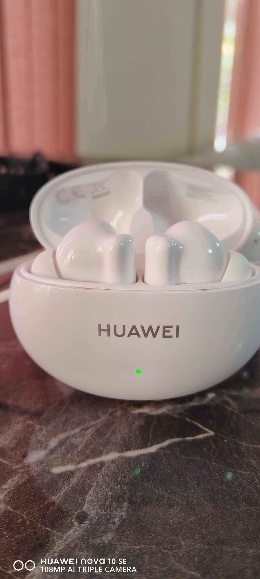 Bluetooth  слушалки HUAWEI