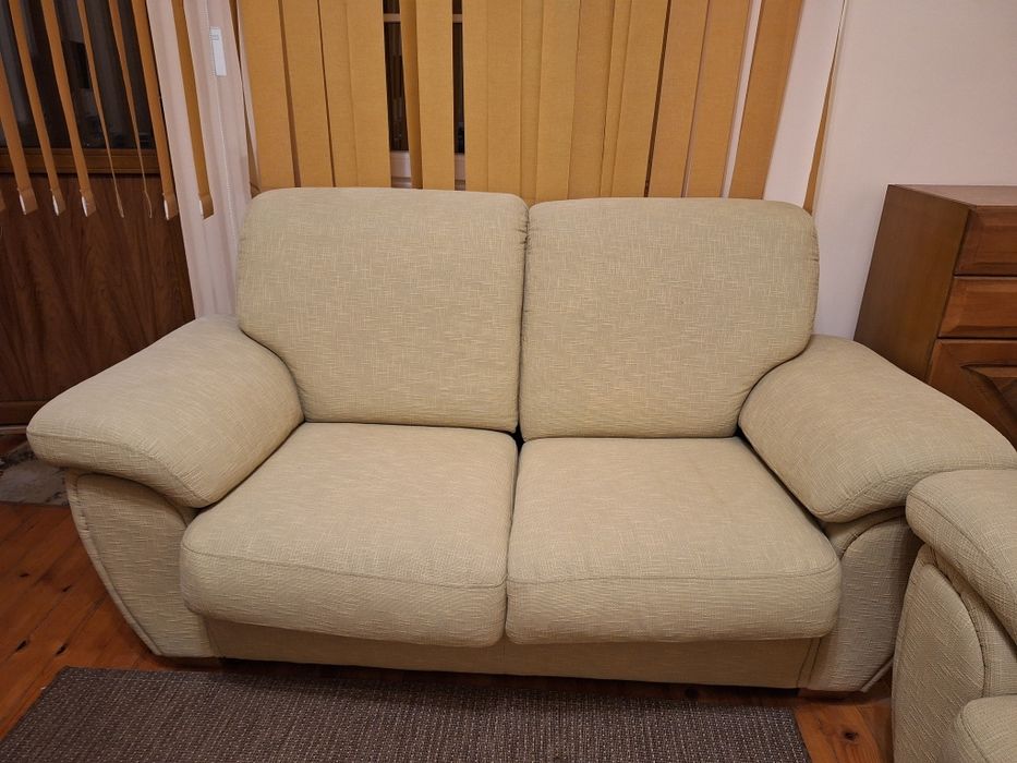 Разтегателен диван и фотьойл