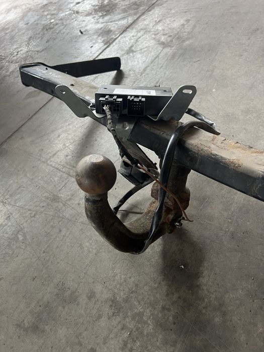 Теглич за Голф 5+/6+