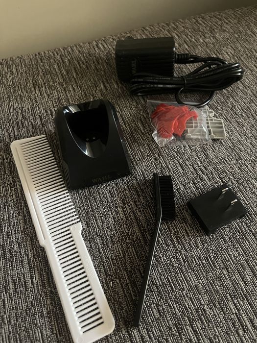 WAHL DETAILER GOLD + СТАНЦИЯ златен тример вал jrl gamma sc