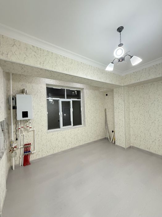 Яшнабад улица Иззат-58 Новостройке продаю квартиру  1/2/8  45м2