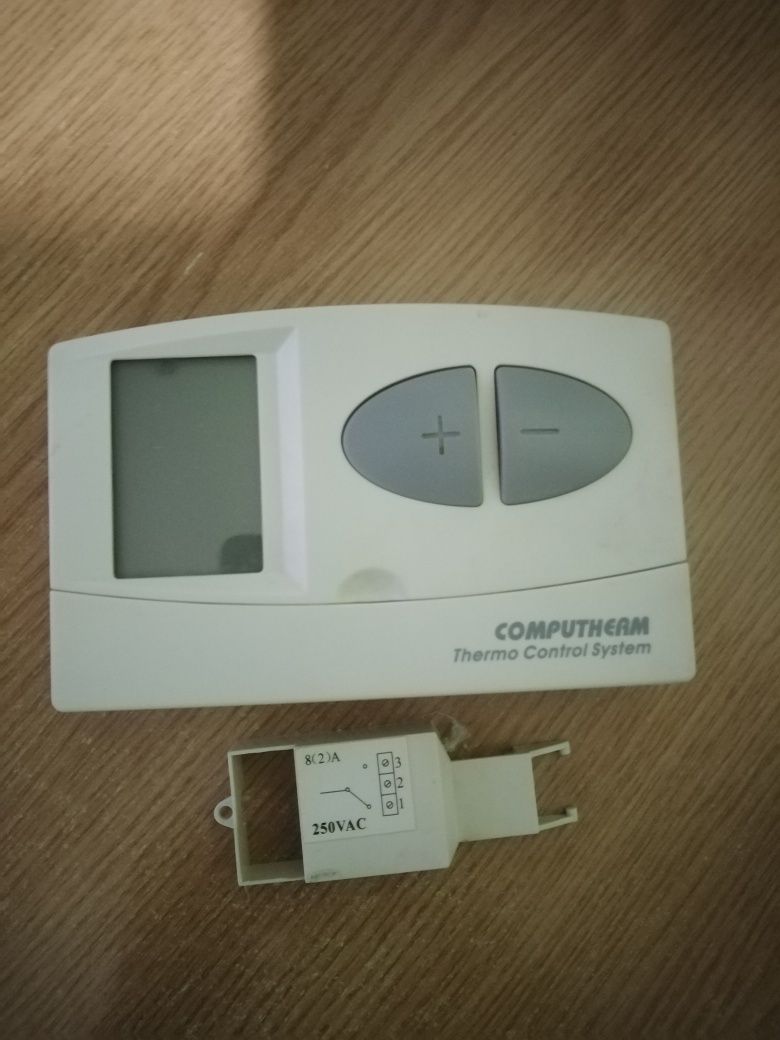 Termostat de camera cu fir