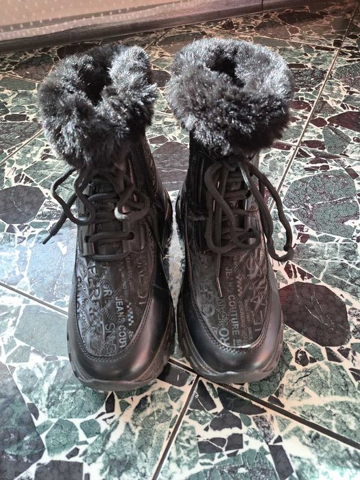 Топли зимни боти, като нови