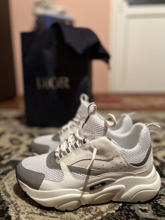 dior b 22 noi , mai multe detalii in privat