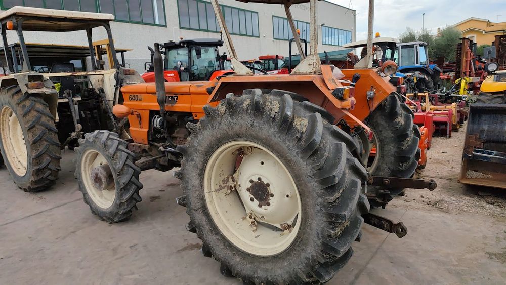 Tractor Fiat 640 DT DTC original anvelope radiale noi stare impecabilă