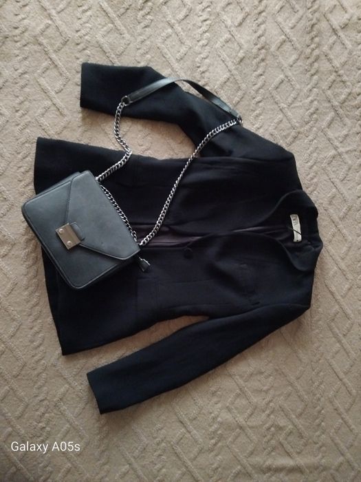 Елегантно Черно дамско сако Зара XS