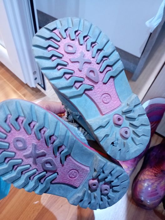 Детски ботушки за момиченце с подарък пантофки