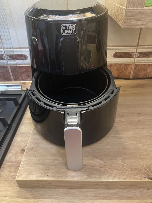 Friteuza fara ulei Star -Light Airfryer 1300 w 2,6 L