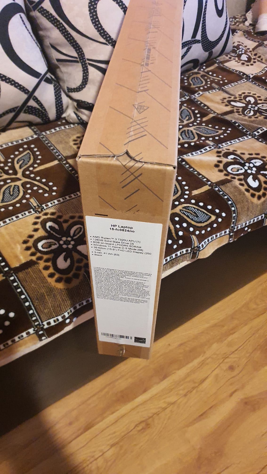 HP laptop 15-fc0824no
