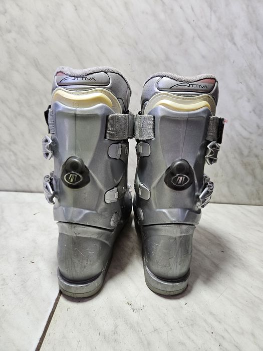 Clapari ski schi  Tecnica mondo  24-24,5  corespunde mărimii 37-38