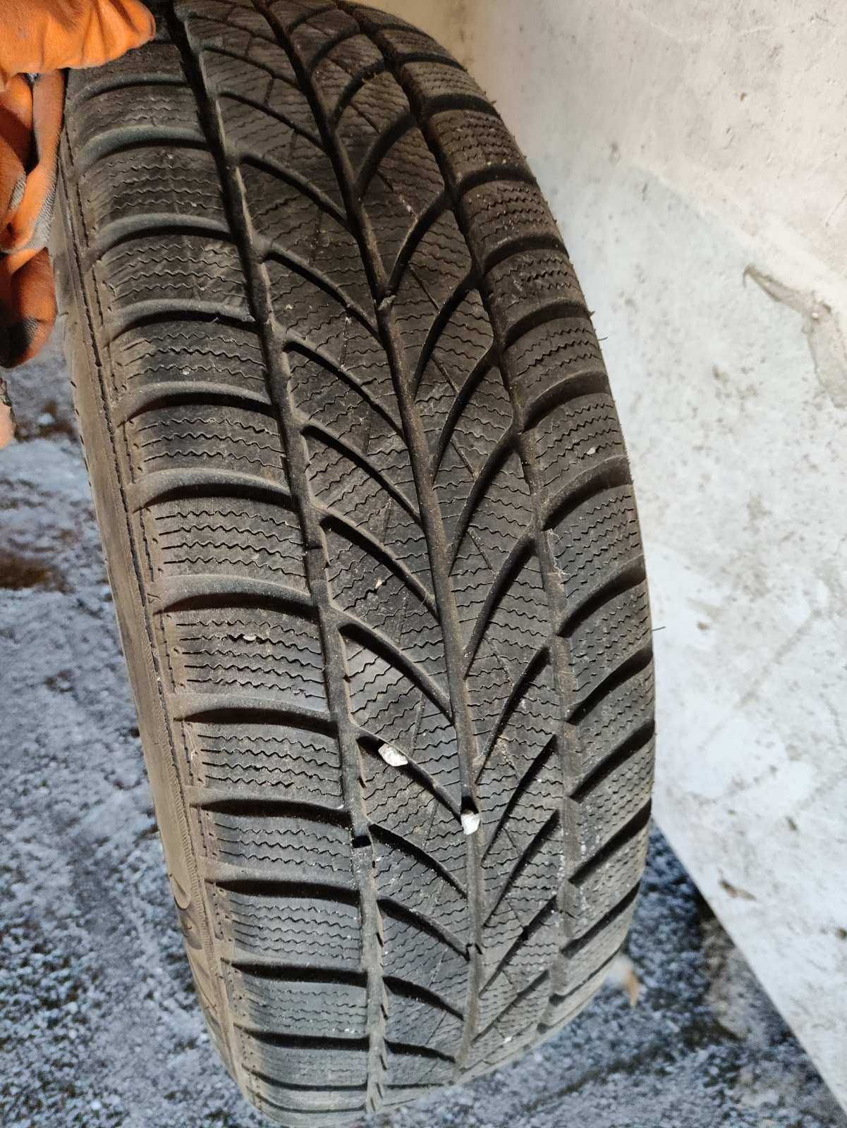 195/65/15 Maxxis зимни гуми с джанти