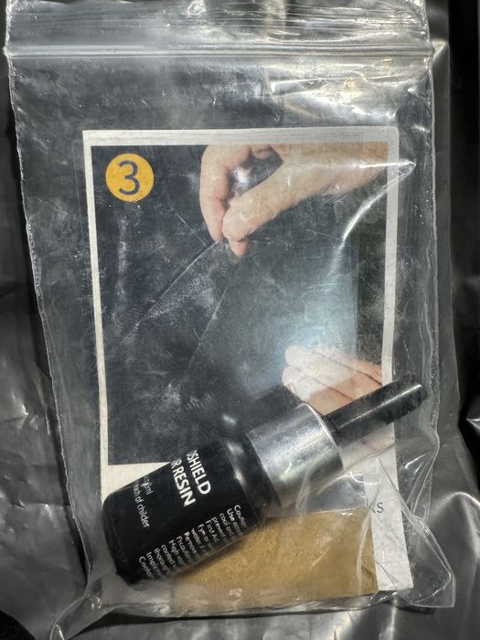 Продавам комплект за пукнат или надран прозорец