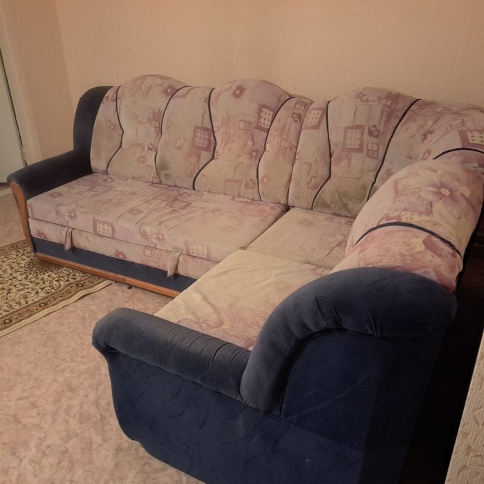 Продам диван уголок