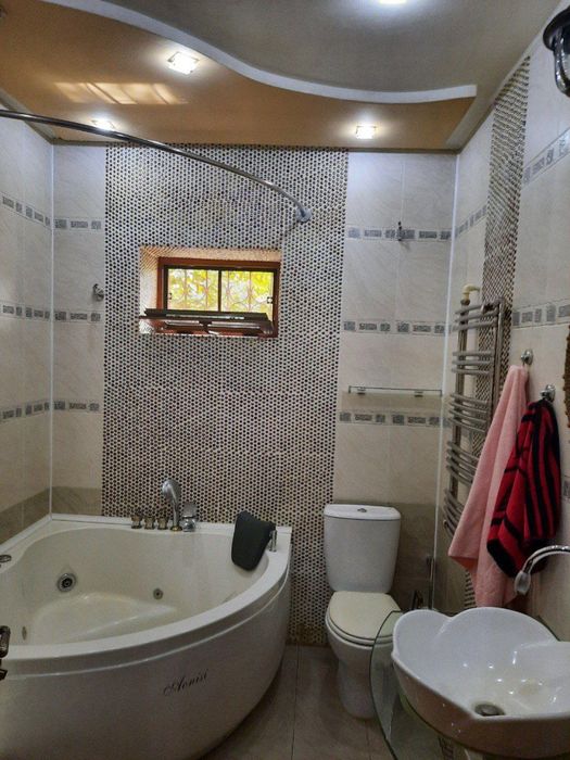 3/2/4 Дархан метро Хамида Алимжана аренда 700 $