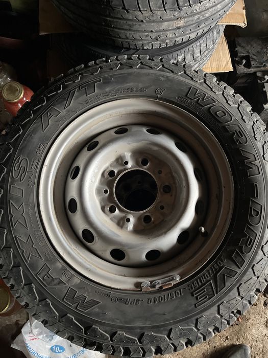 на ниву шины с дисками