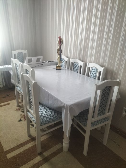 Продам стол с стульями