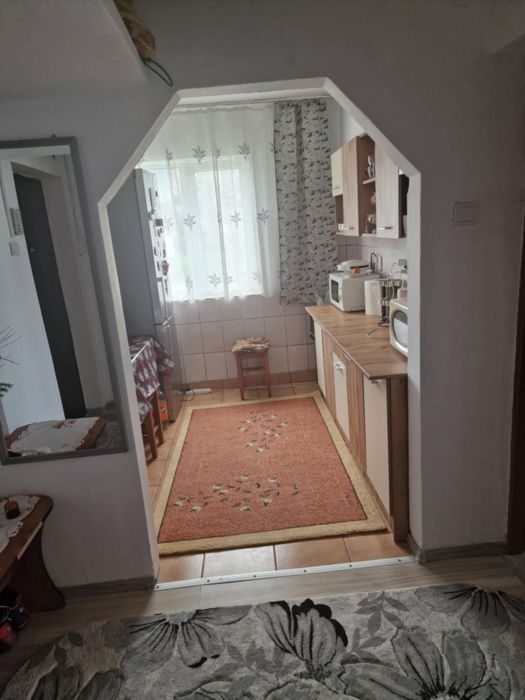 Vand apartament cu 2 camere
