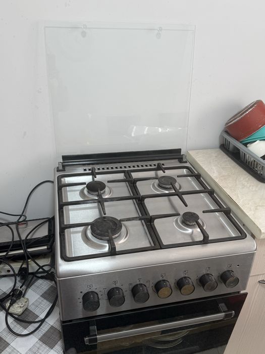 Продам  газовую плиту