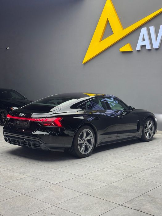 Продается Электромобиль Audi E-tron