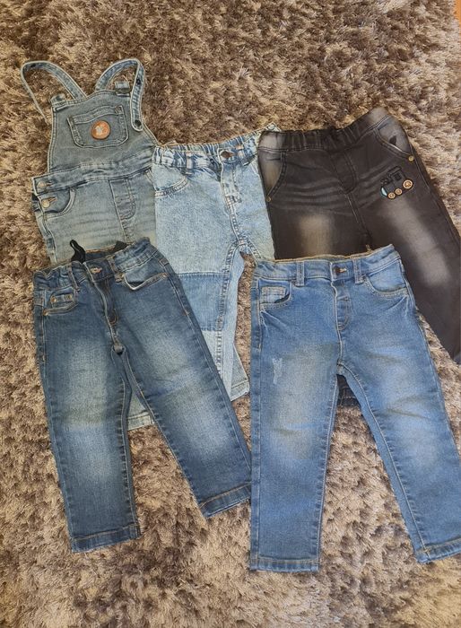 Pantaloni pentru băieți