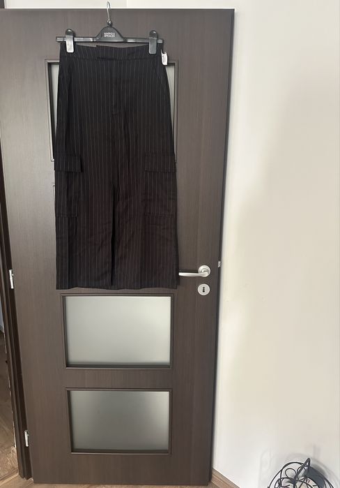 Fusta Stradivarius mărimea 34, noua cu eticheta