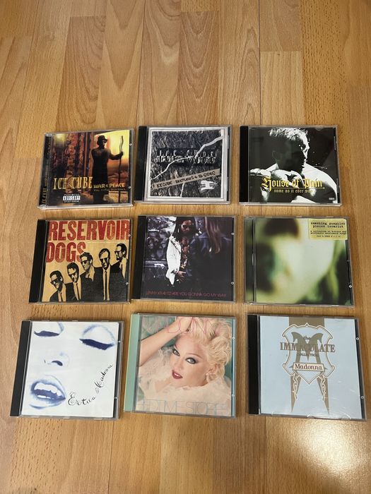 Оригинални CD дискове с музика