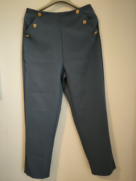 Pantaloni mărimea 38