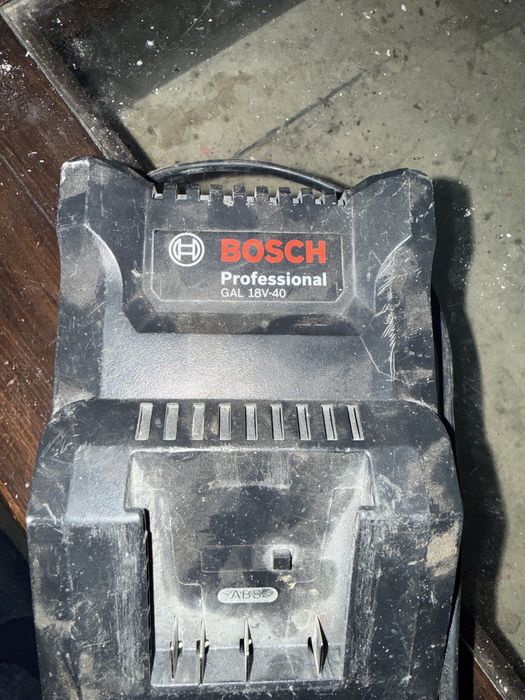 Incarcator bosch Gal 18V-40