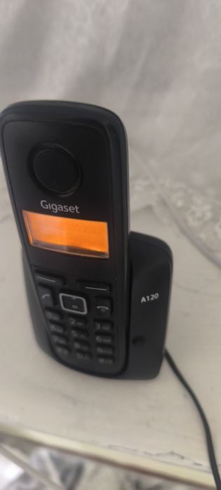 Срочно продам домашний радио телефон Gigaset