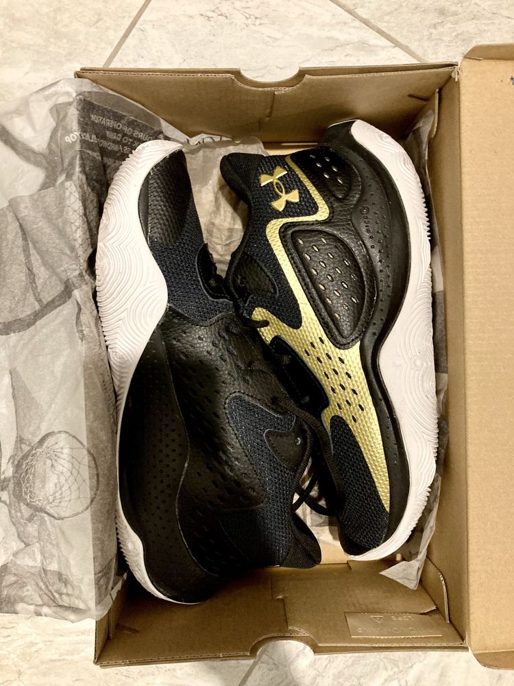Under Armour маратонки