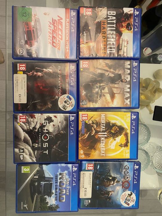 Vand jocuri ps4 ..