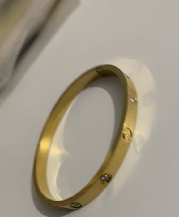 Браслет 2000 тг новые качество отличное