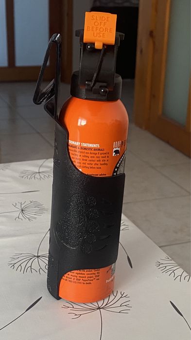 Spray autoaparare UDAP împotriva urșilor, made in SUA, Bear Spray