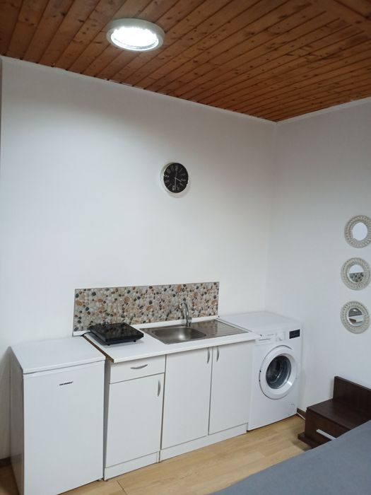 Particular închiriez garsoniera centru