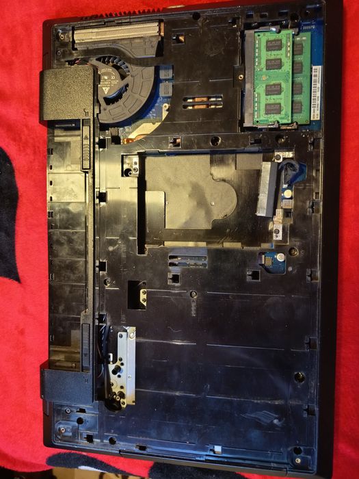 Laptop Samsung PENTRU PIESE