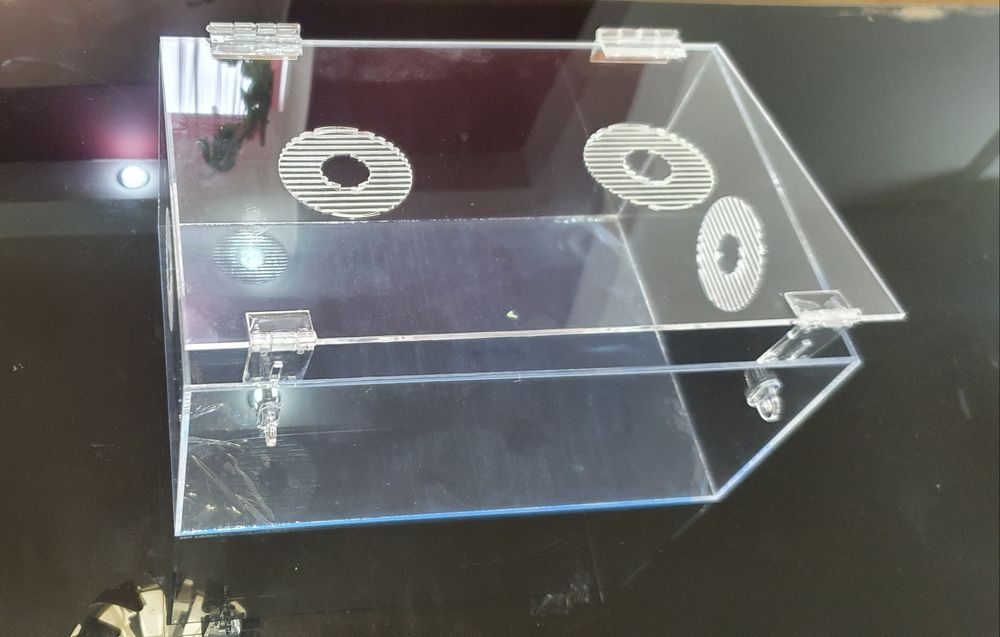 Terariu plexiglas