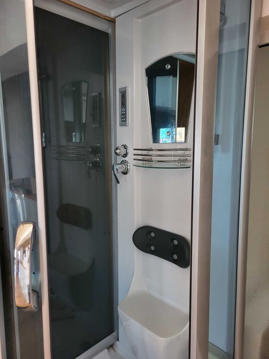 Душ кабина със сауна