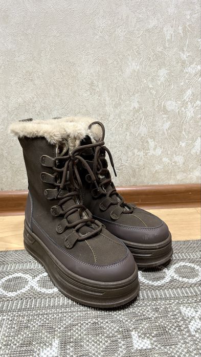 Зимние ботинки женские