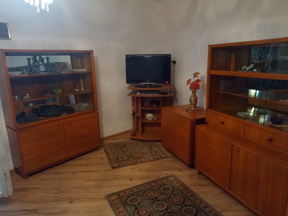 Oferta de închiriat apartament cu 2 camere central