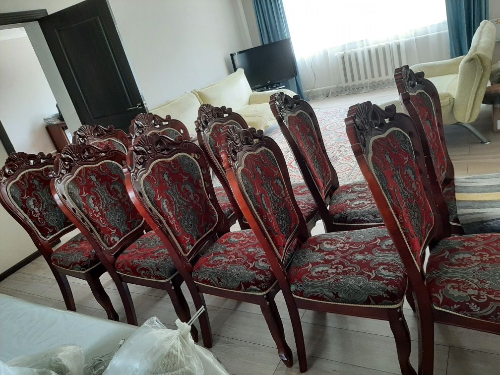 Продам деревянные стулья