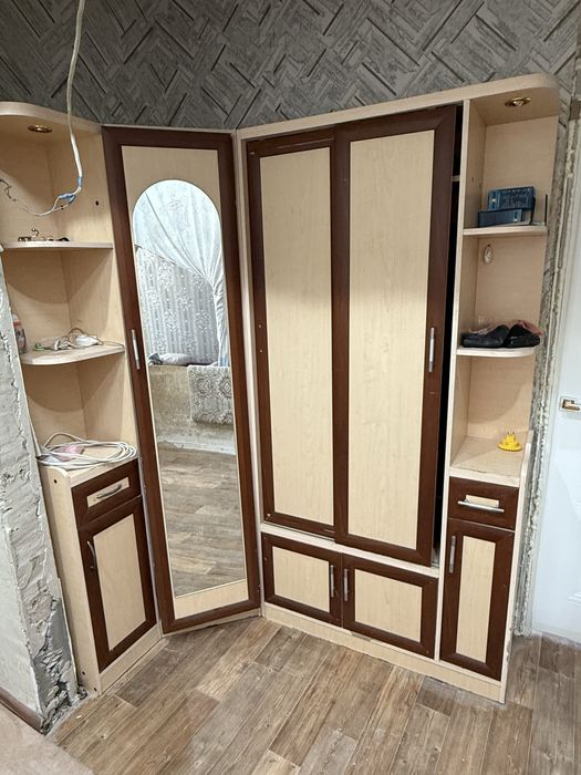 Прихожая угловая бу
