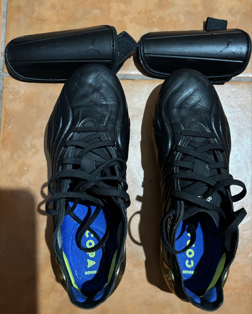 Ghete de fotbal adidas