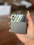 Samsung Z Flip4 124GB Graphite