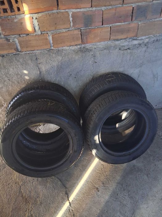 Продавам Зимни гуми Pirelli  225/60/17