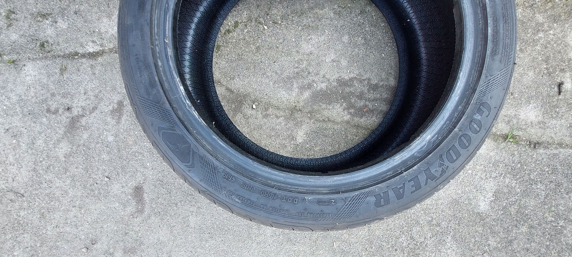 Гума Goodyear 235 45 R18