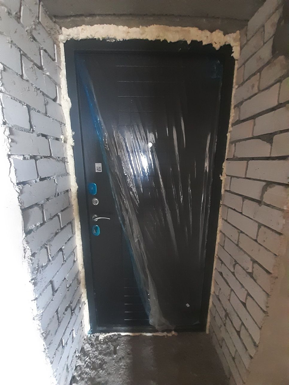 Продам однокомнатную квартиру в черновом варианте.
