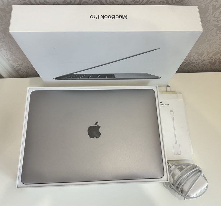 Продам Macbook pro 13 2016года