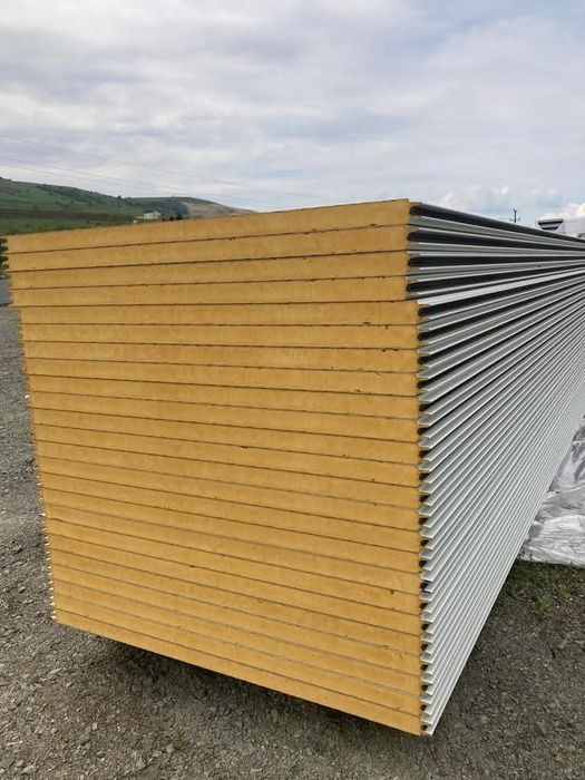 Vând panou sandwich toate dimensiunile și strusturi metalice