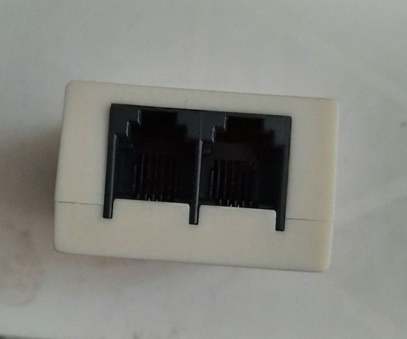 Uztelecom wifi router & splitter