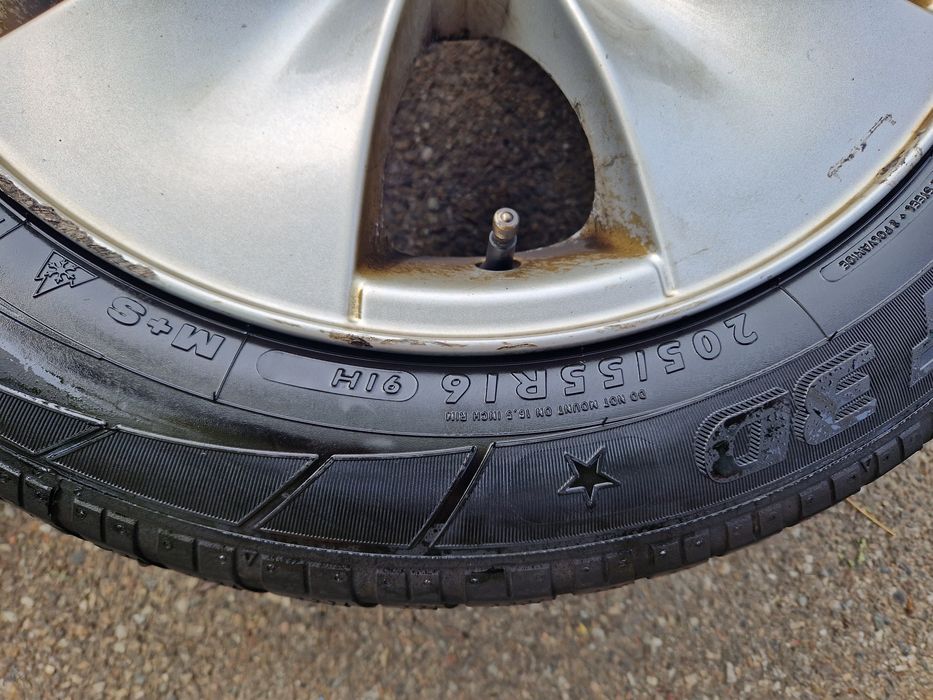 Jante / jenti aliaj BMW cauciucuri de M + S 205 55 16 DOT 2019